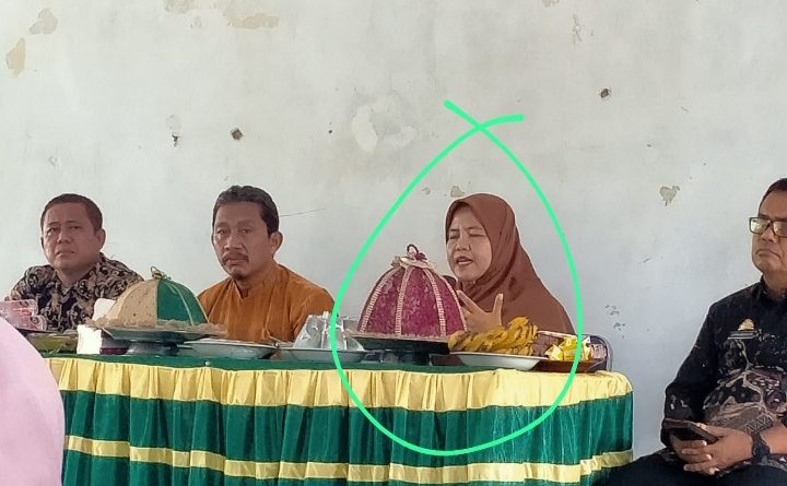 Plt. Kepsek SMPN 3 PolSel Rakor Bersama Guru dan Komite